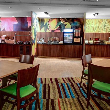 Fairfield Inn & Suites By Marriott Lansing At Eastwood Екстериор снимка