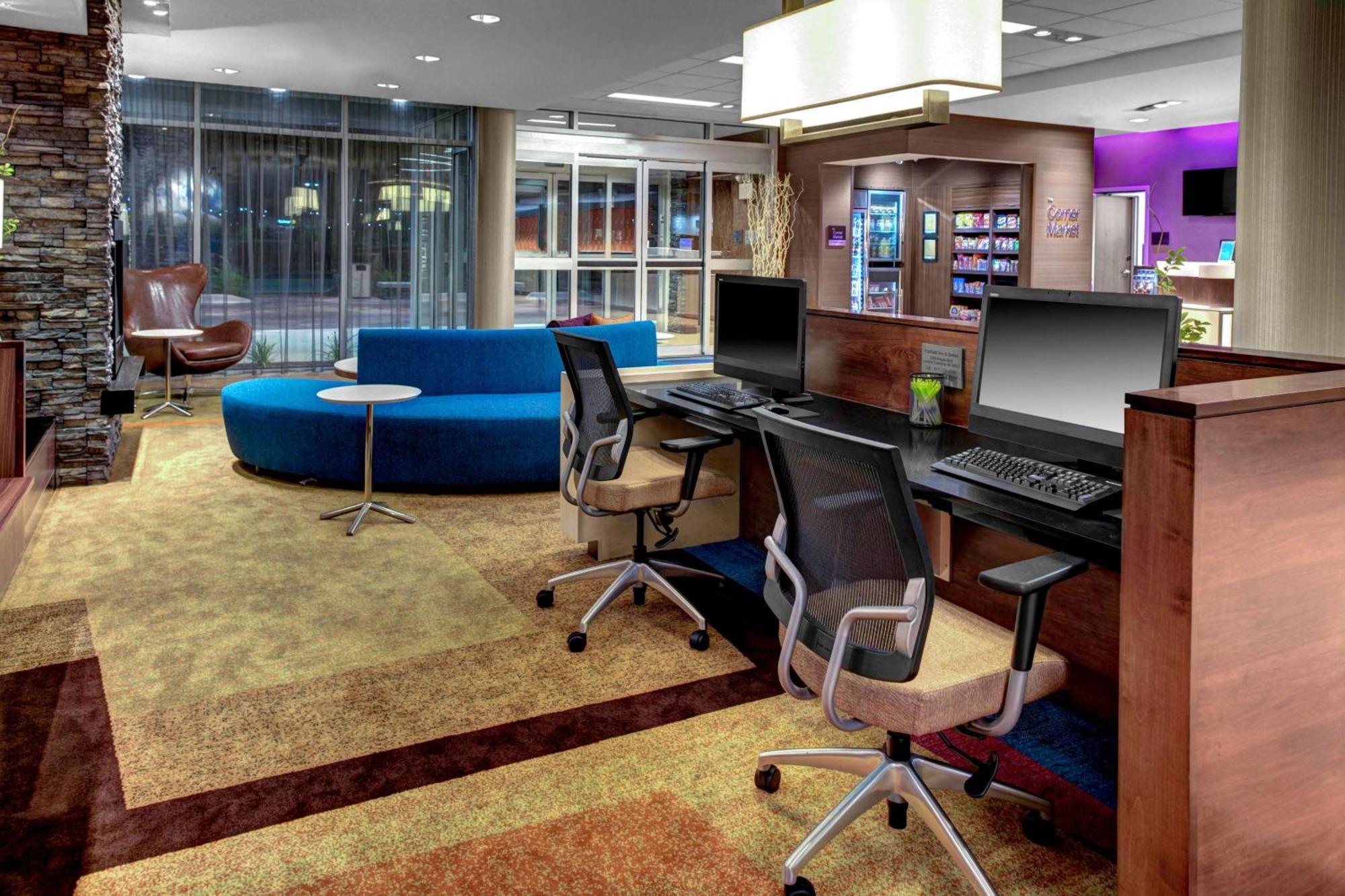 Fairfield Inn & Suites By Marriott Lansing At Eastwood Екстериор снимка