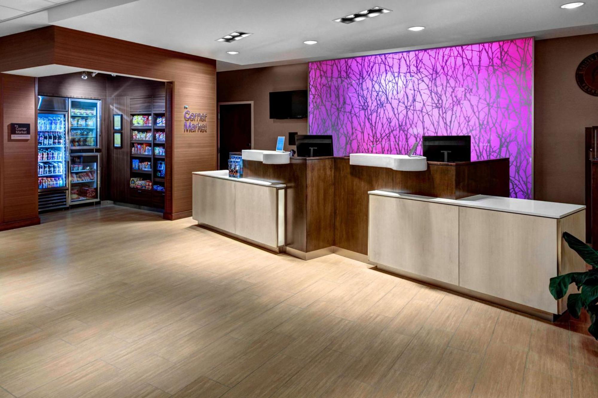 Fairfield Inn & Suites By Marriott Lansing At Eastwood Екстериор снимка