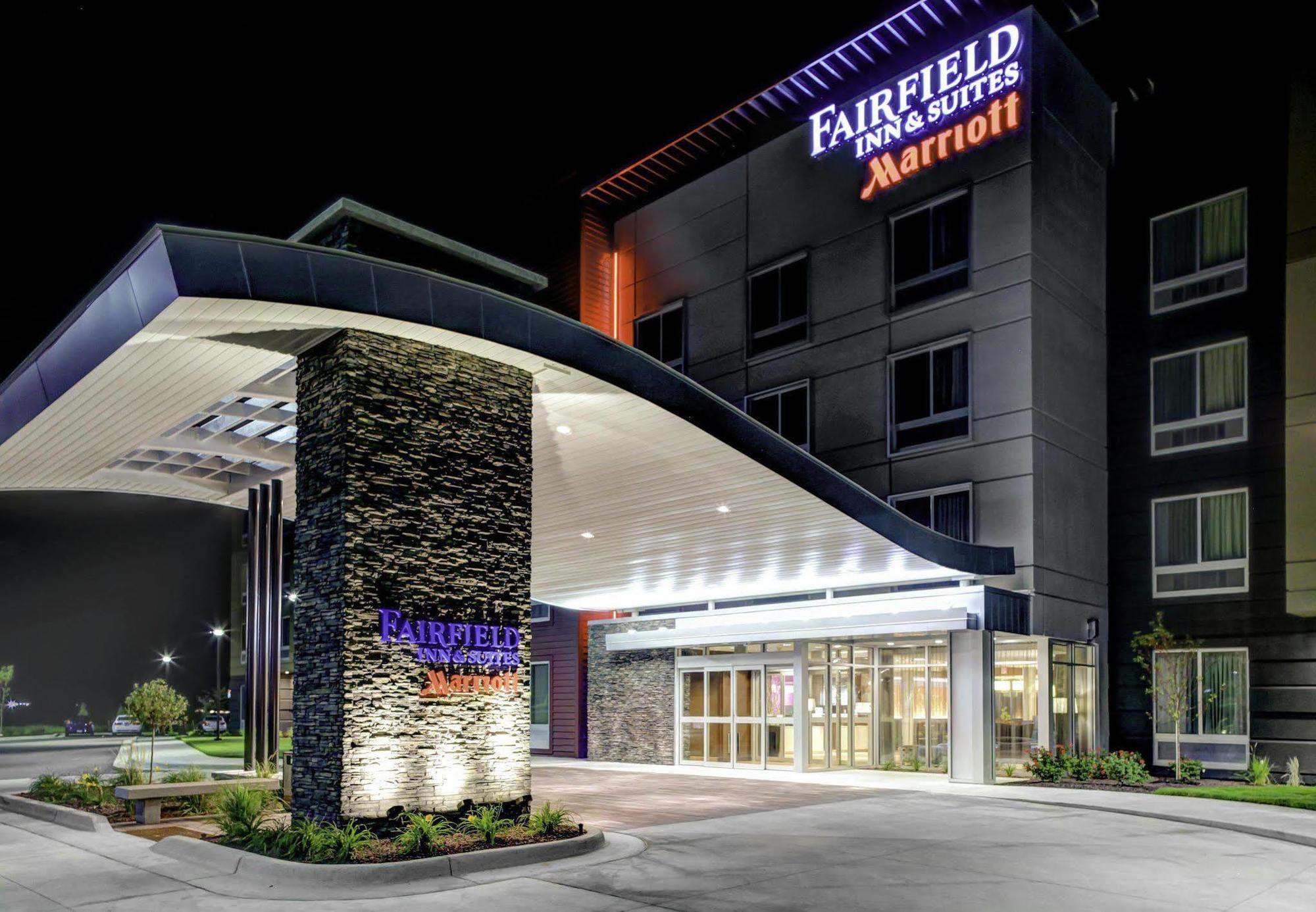 Fairfield Inn & Suites By Marriott Lansing At Eastwood Екстериор снимка