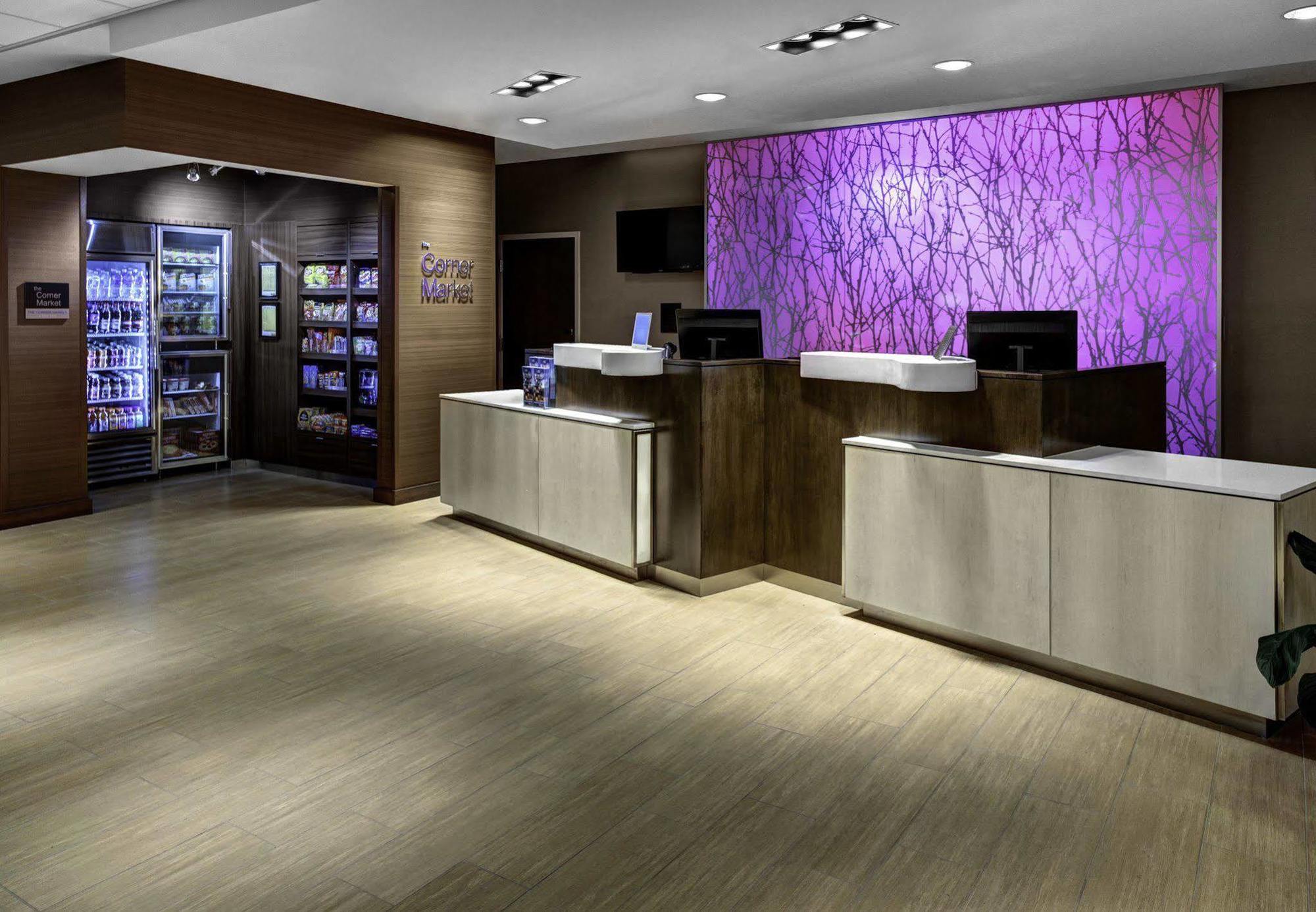 Fairfield Inn & Suites By Marriott Lansing At Eastwood Екстериор снимка